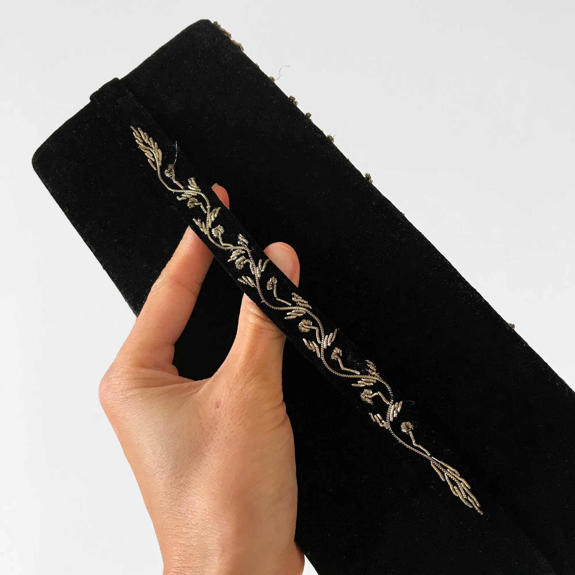 1960s Black Velvet Silk Encrusted Beaded Evening Clutch Purse