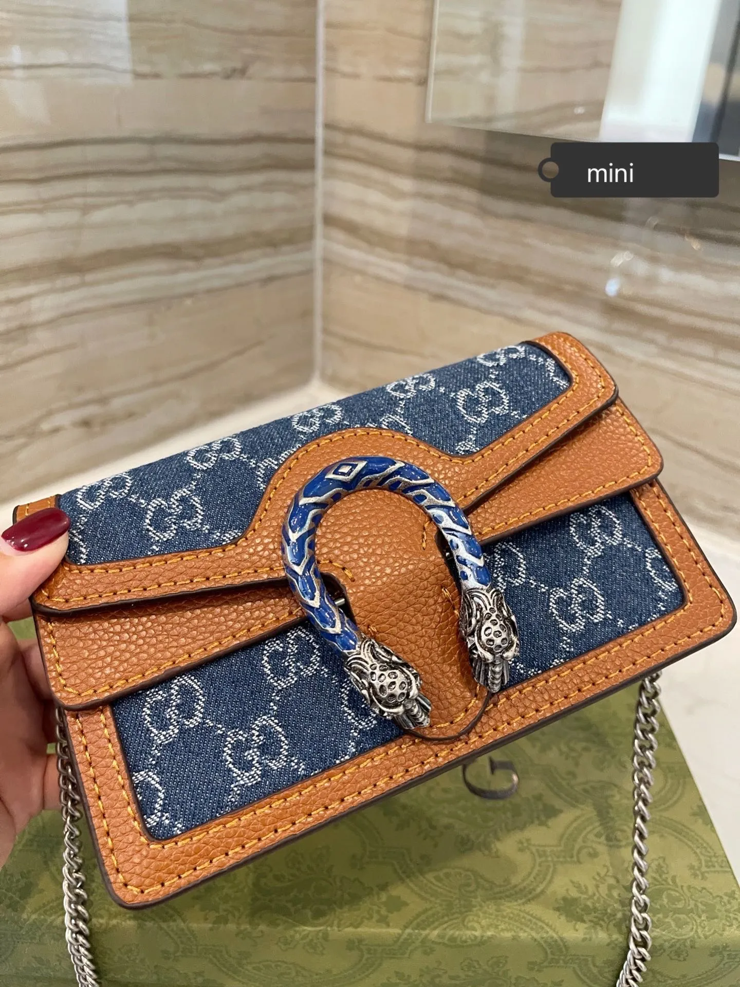 Designer Bags by Gucci 052