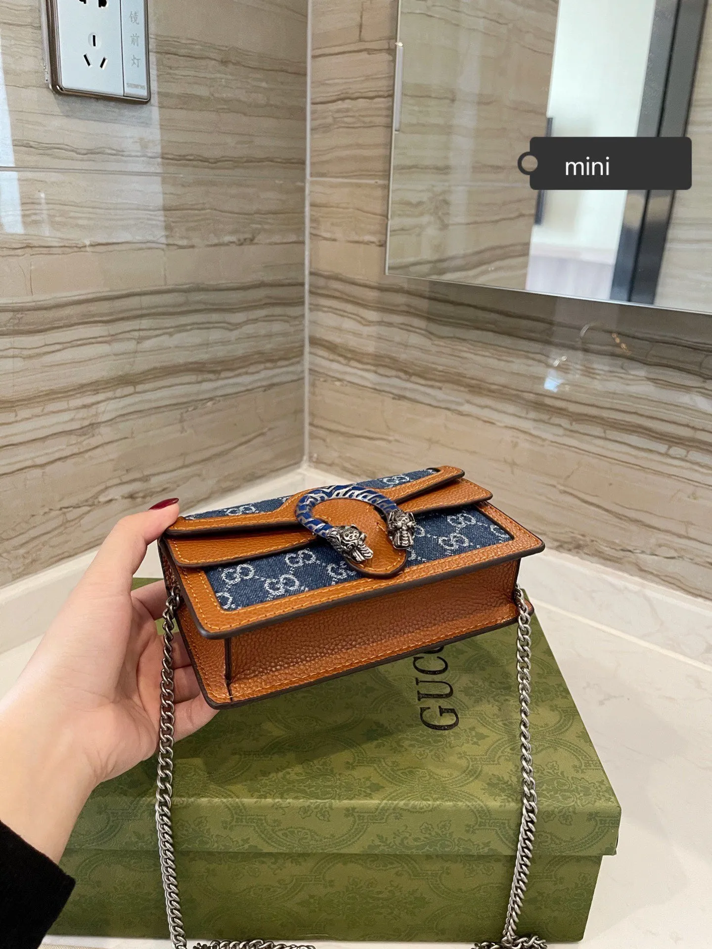 Designer Bags by Gucci 052