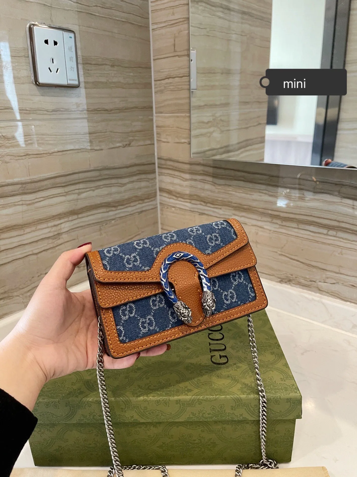 Designer Bags by Gucci 052