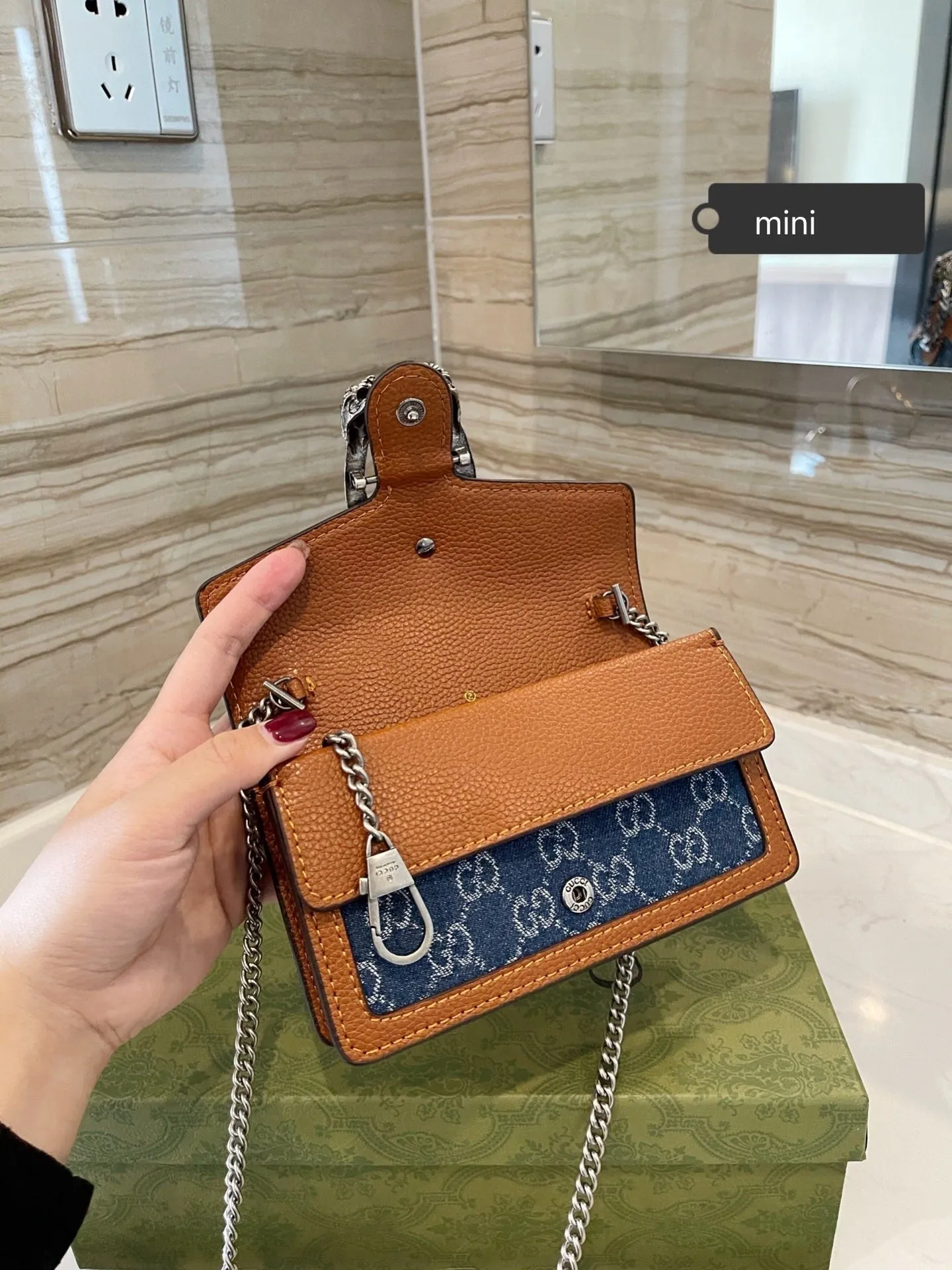 Designer Bags by Gucci 052