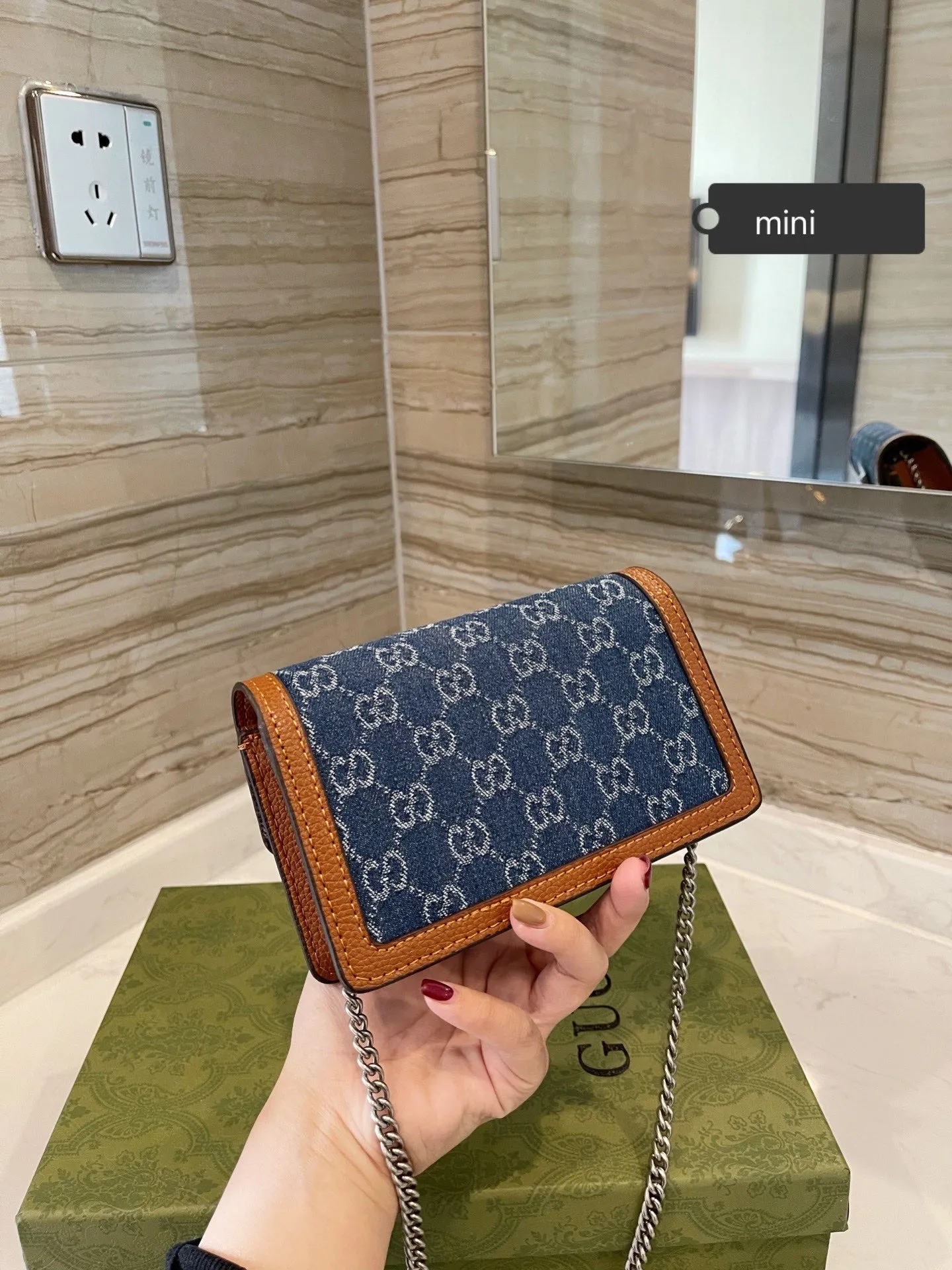 Designer Bags by Gucci 052