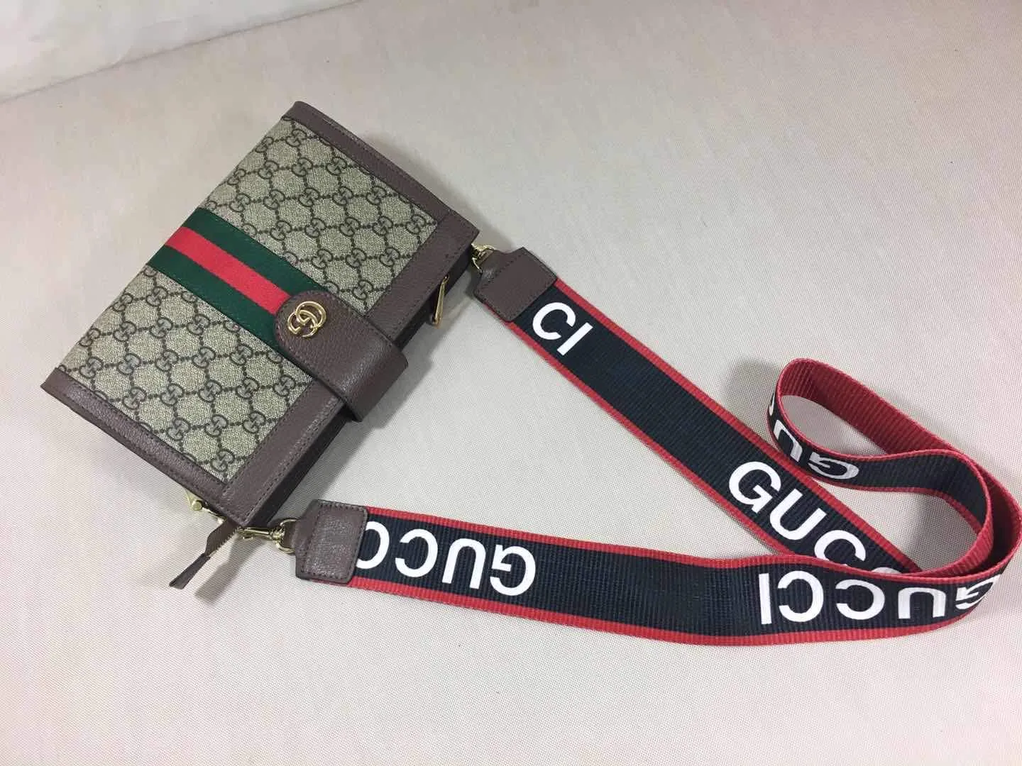 Designer Bags by Gucci 076