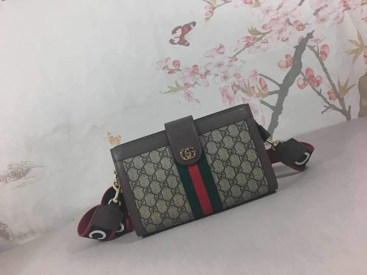 Designer Bags by Gucci 076