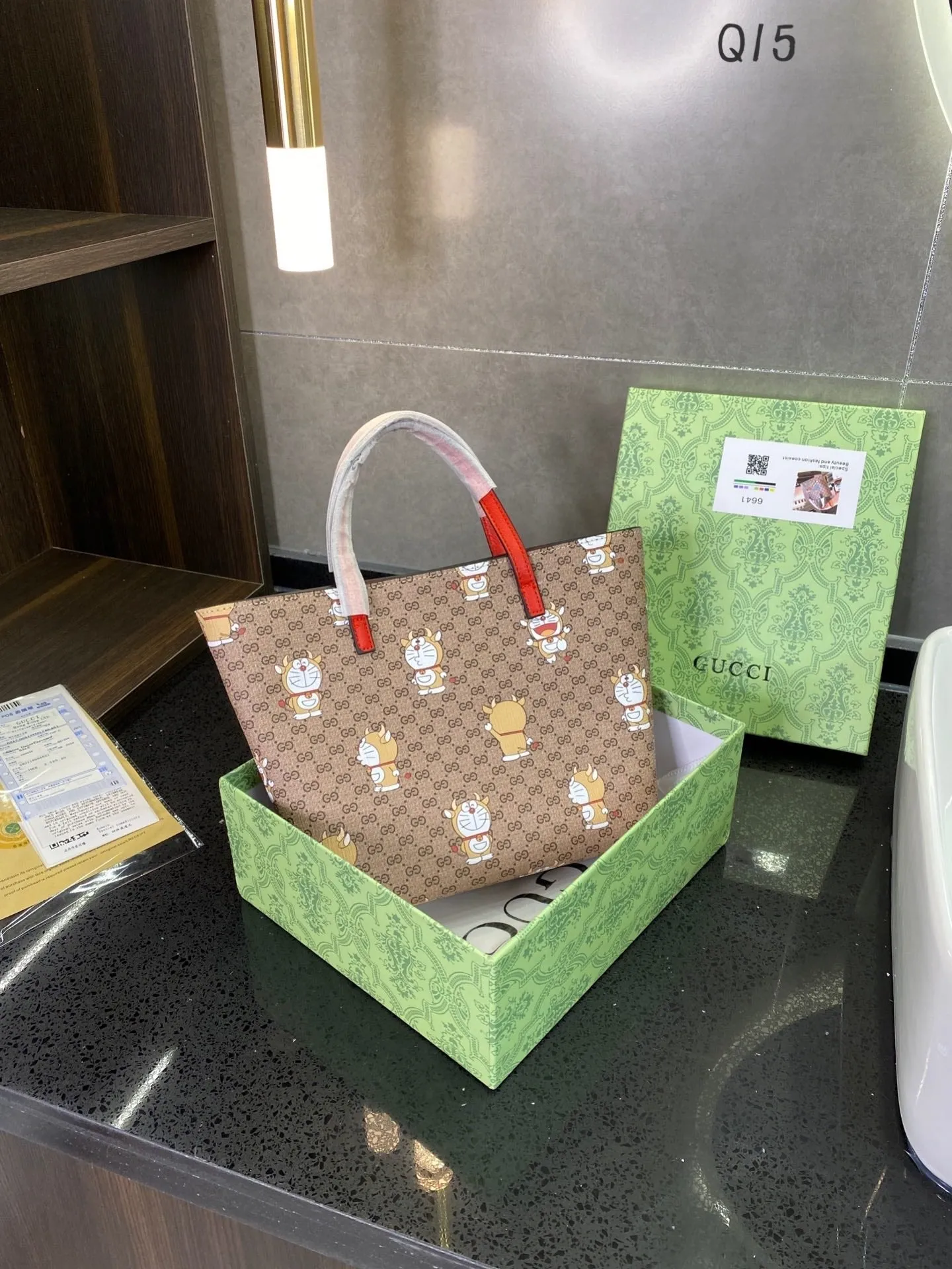 Designer Bags by Gucci 195