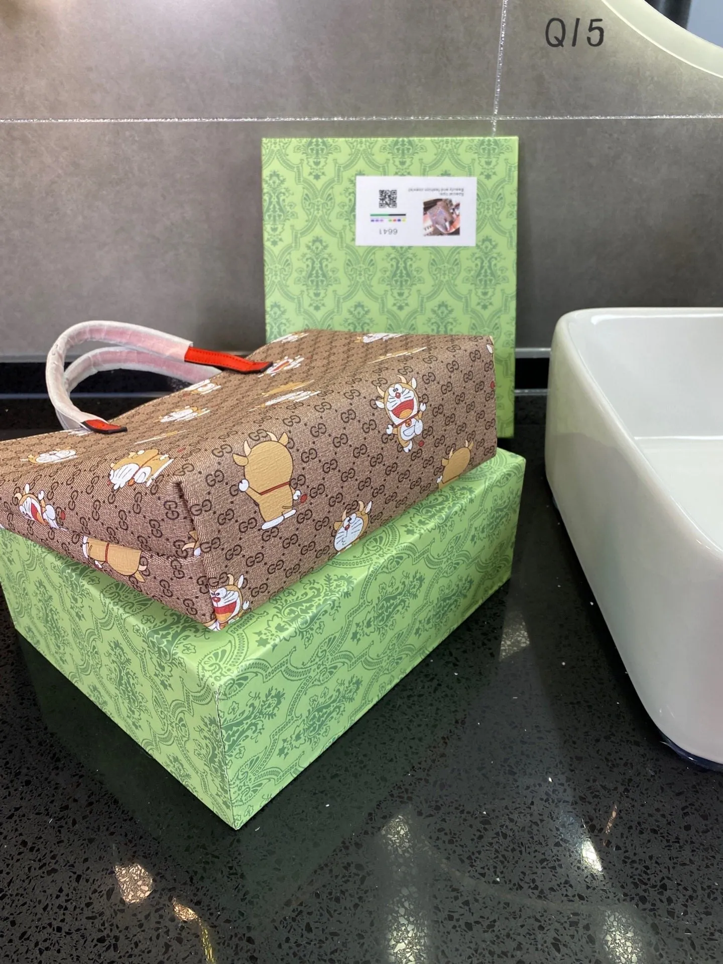 Designer Bags by Gucci 195