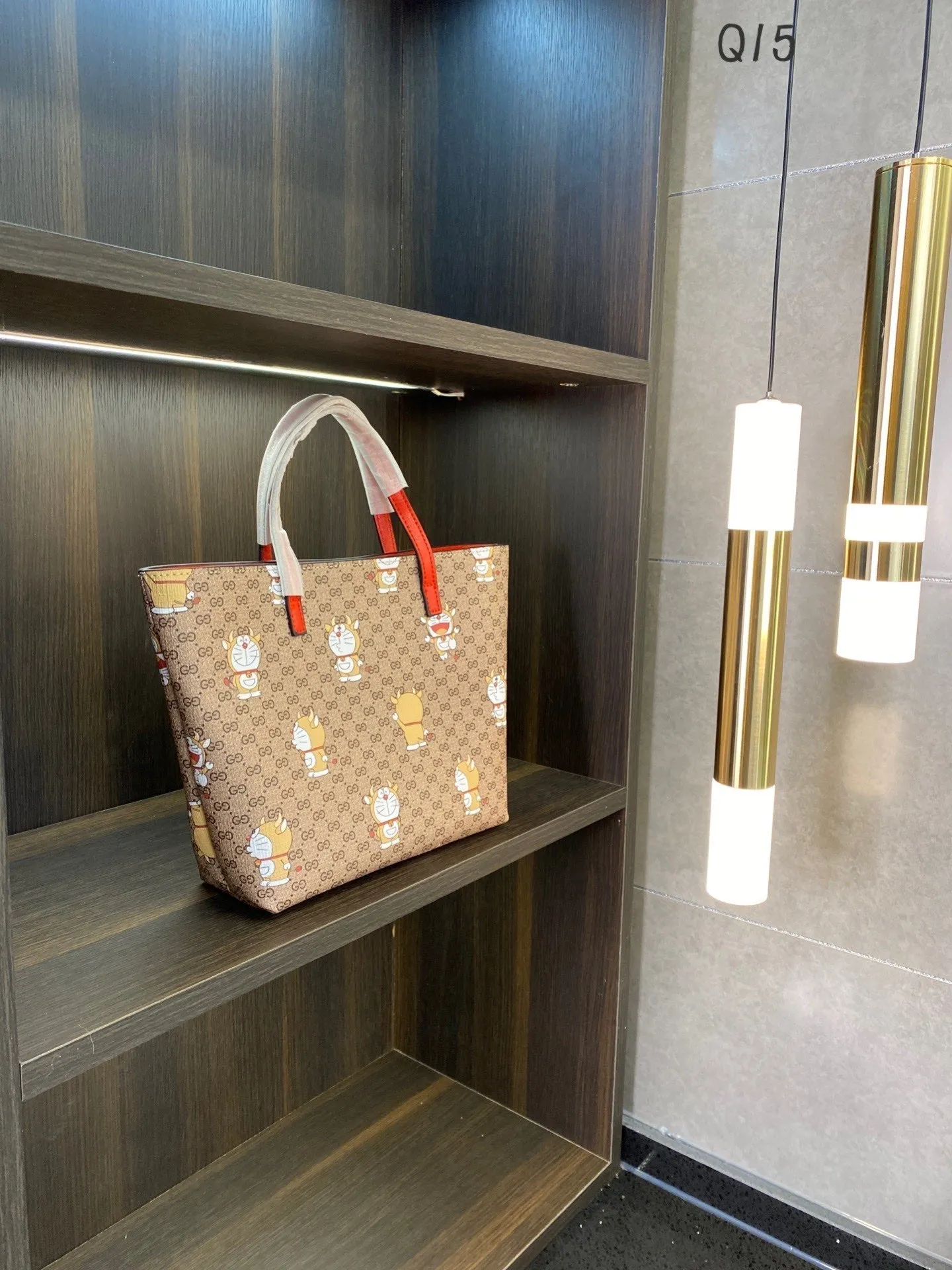 Designer Bags by Gucci 195
