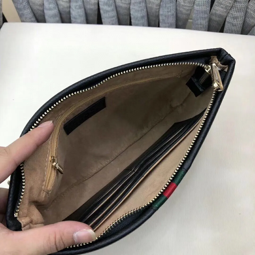 Designer Bags by Gucci 233