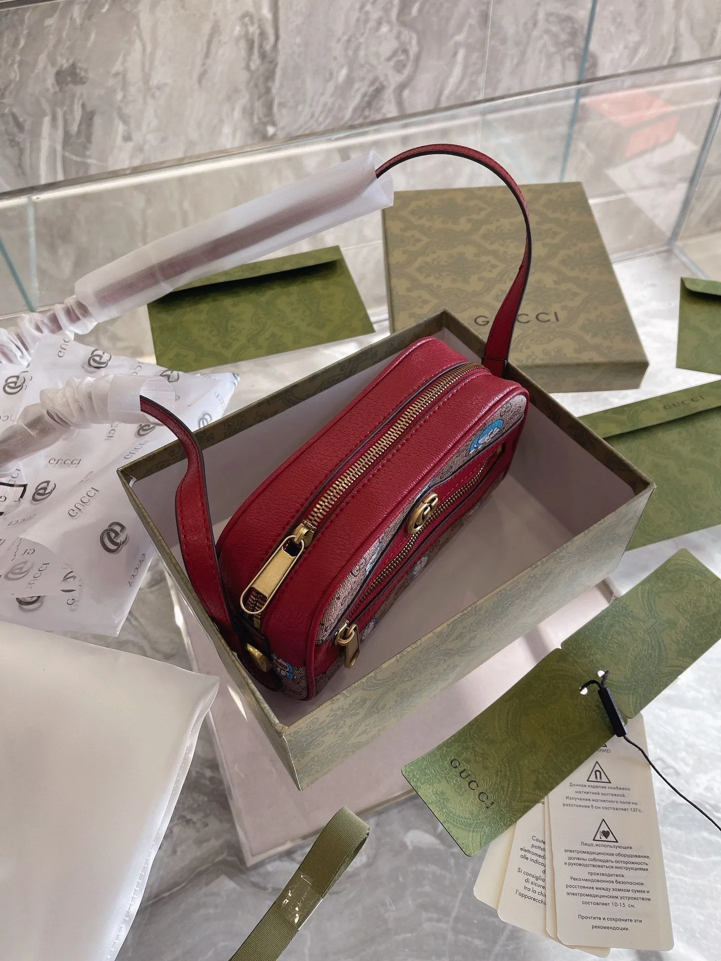 Designer Bags by Gucci 255