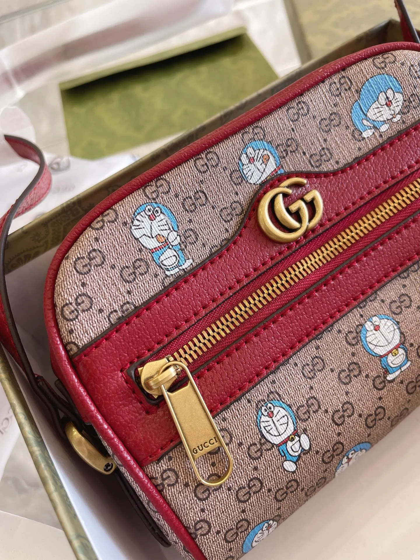Designer Bags by Gucci 255