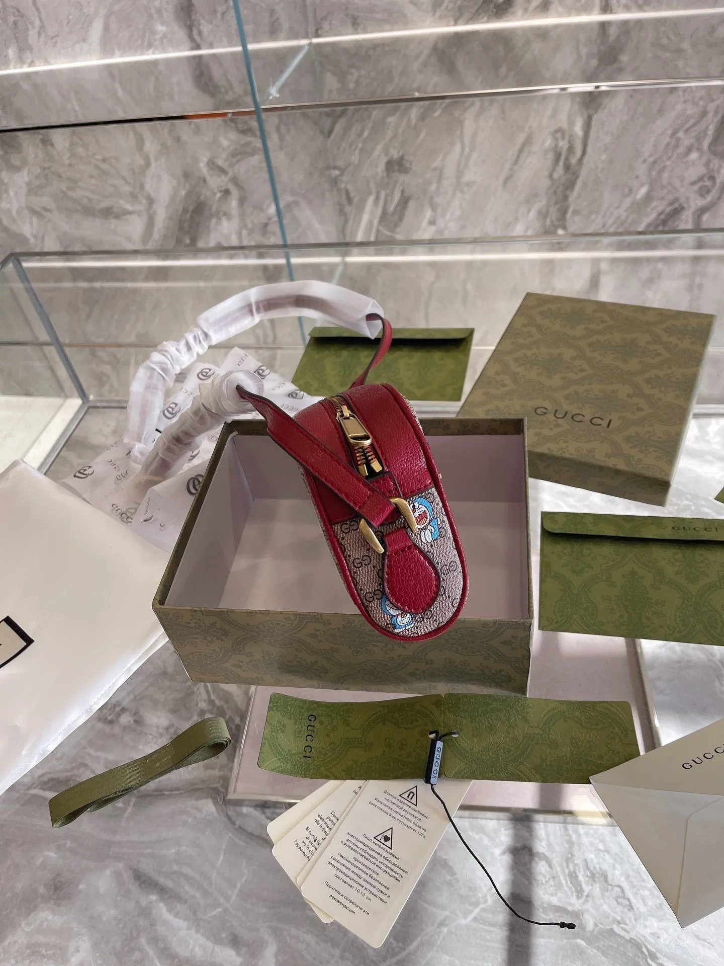 Designer Bags by Gucci 255