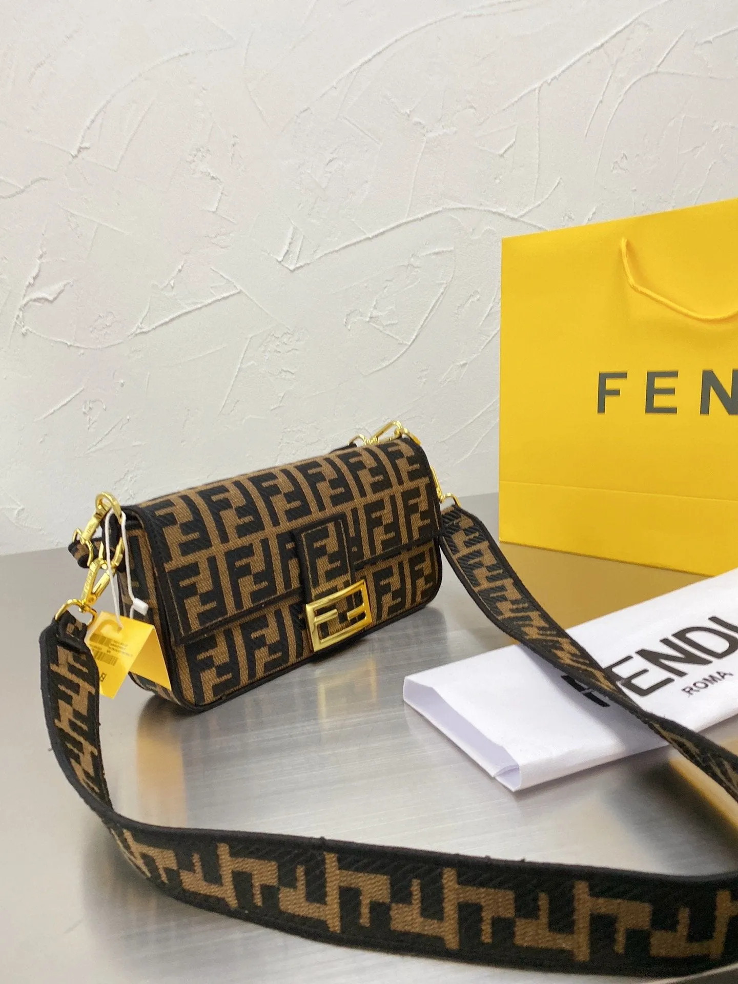 EN   Designer bags by Fendi 133