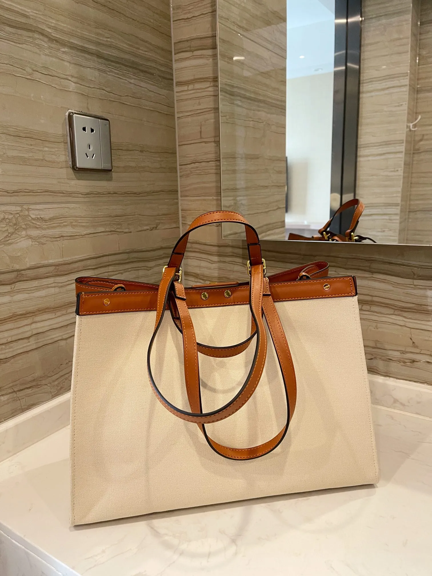 EN   Designer bags by Fendi 141