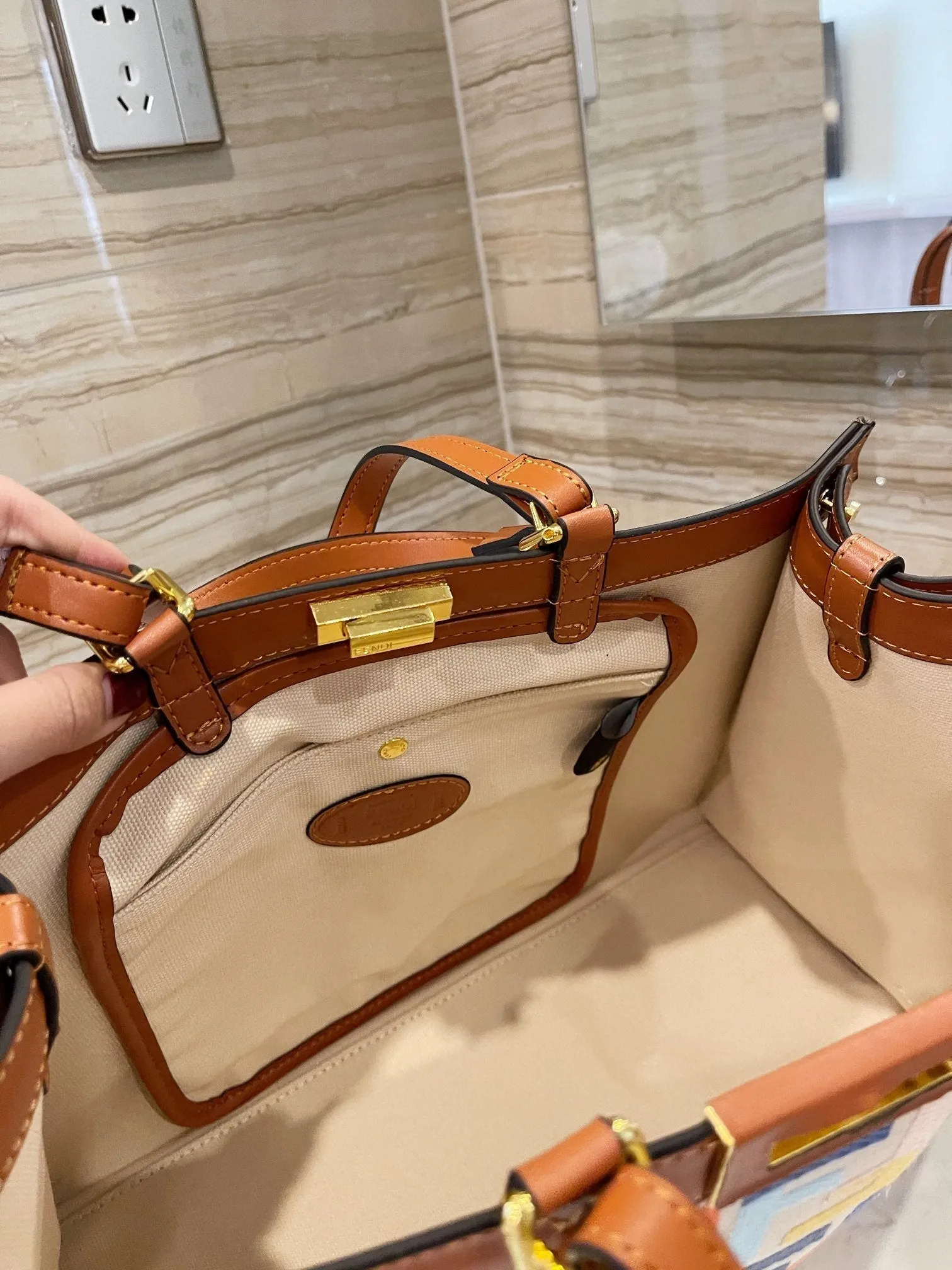 EN   Designer bags by Fendi 141