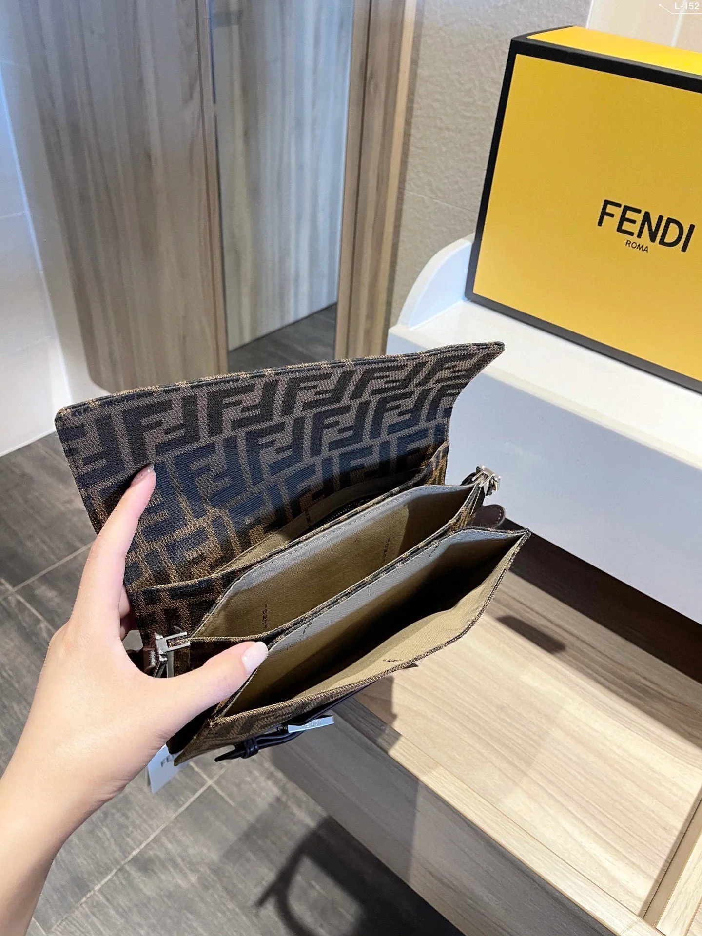 EN   Designer bags by Fendi 211