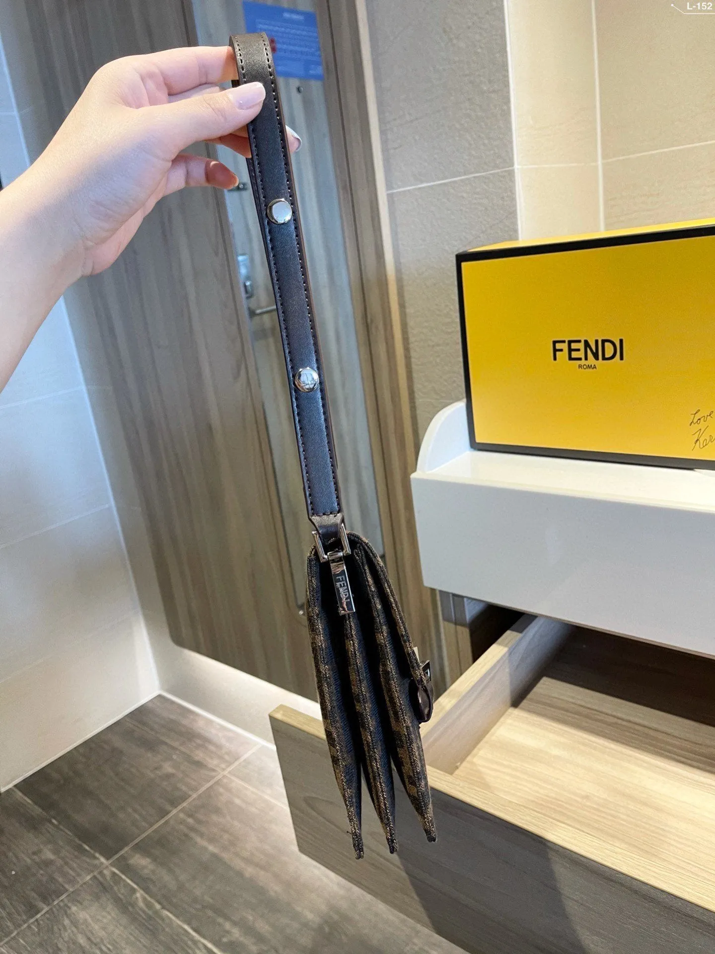 EN   Designer bags by Fendi 211