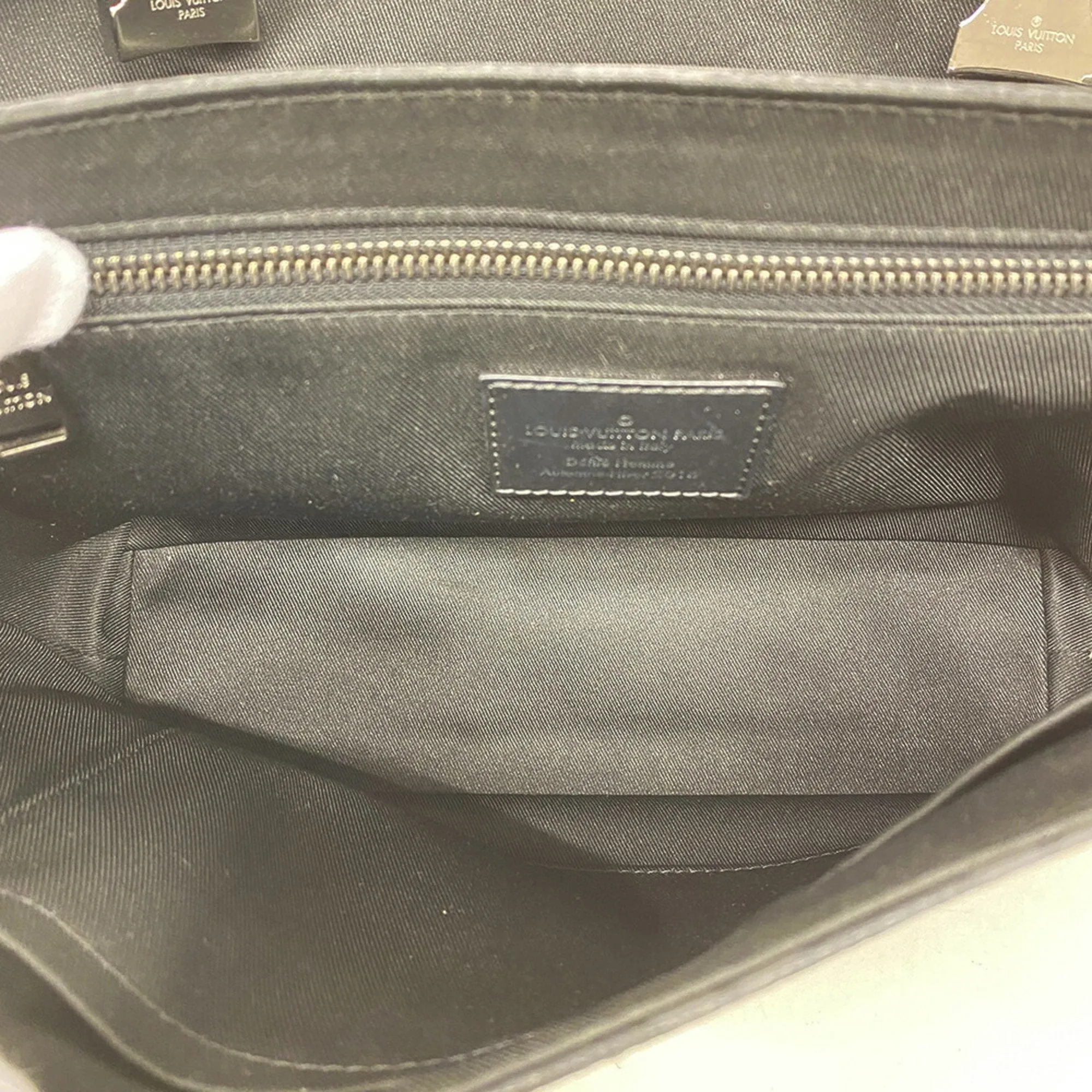Louis Vuitton Messenger Voyager  Leather Shoulder Bag ()