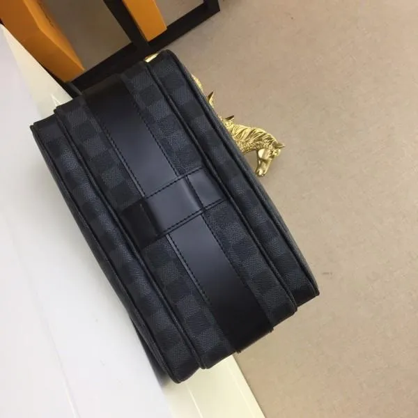 Naviglio Damier Graphite Canvas Messenger Bag