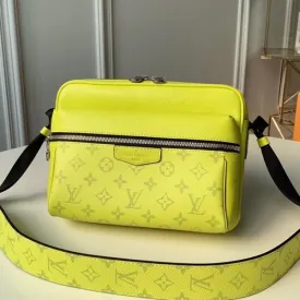 Outdoor Messenger Bag M30239 Yellow 2019 Collection