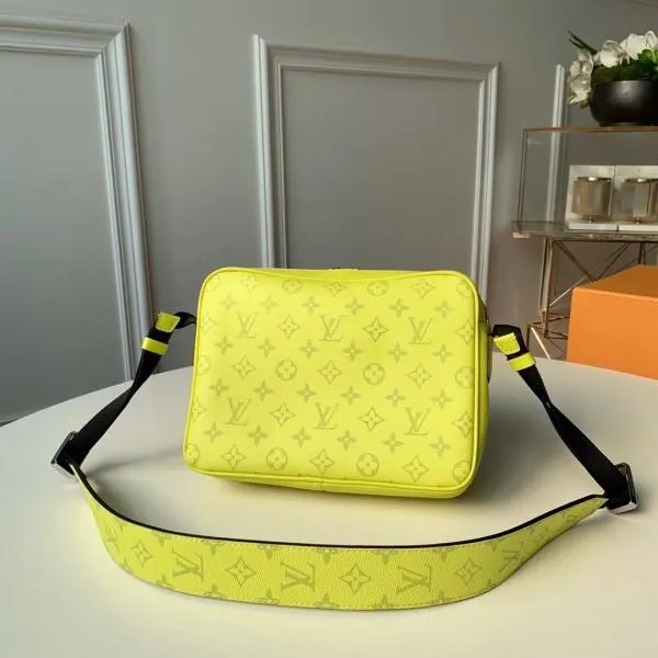 Outdoor Messenger Bag M30239 Yellow 2019 Collection