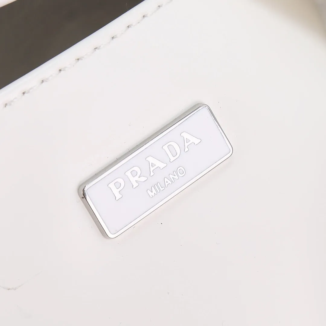 P Cleo Leather Bag