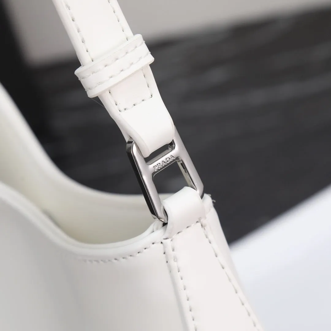 P Cleo Leather Bag